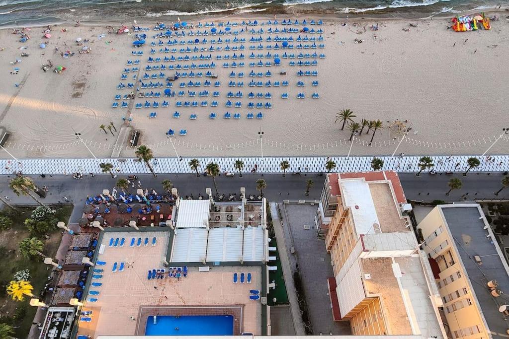 ベニドルムPiso 21 Unico A Pie De Playa En Esquinaアパートメント エクステリア 写真